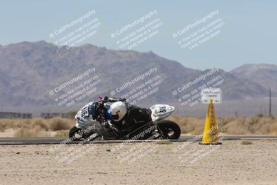 media/Apr-20-2025-CVMA (Sun) [[39090e8767]]/Race 11-500-350 Supersport (Holeshot)/